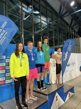 Devet naslovov državnih prvakov za Calcitove plavalce (1)